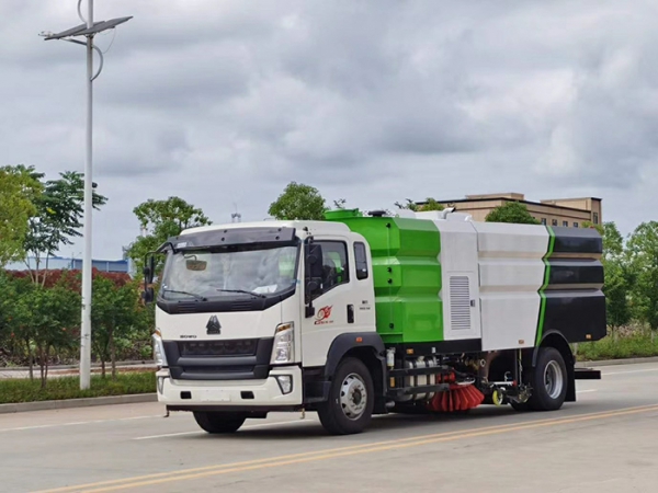 重汽豪沃7方洗掃車