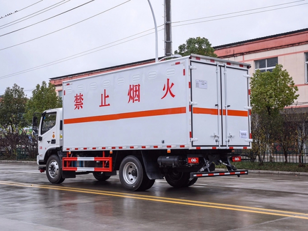 福田歐馬可爆破器材運輸車