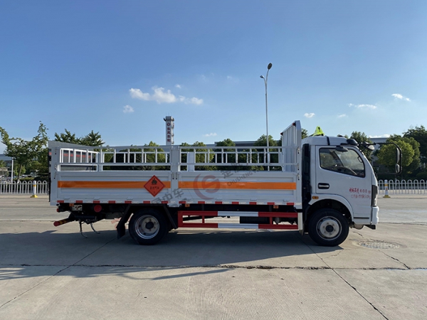 東風凱普特氣瓶運輸車