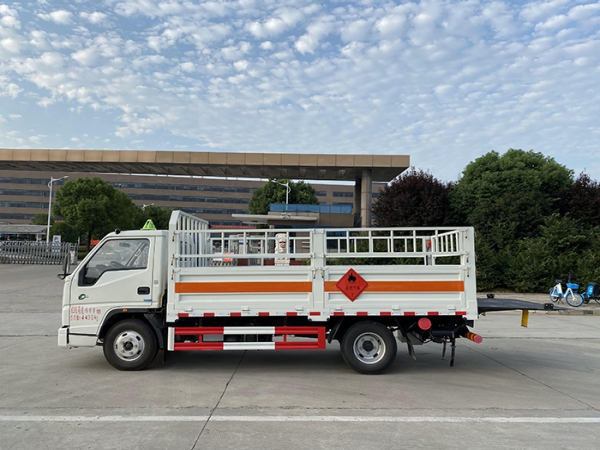 江鈴順達藍牌氣瓶運輸車