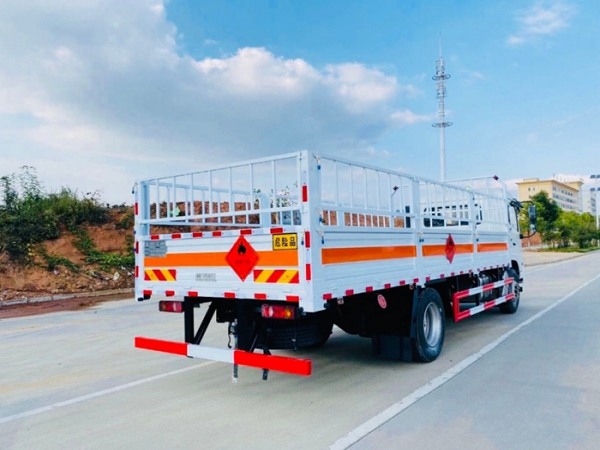 東風天錦氣瓶運輸車